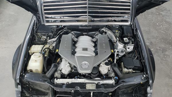 Mercedes 500E з 6,2 л M156 V8