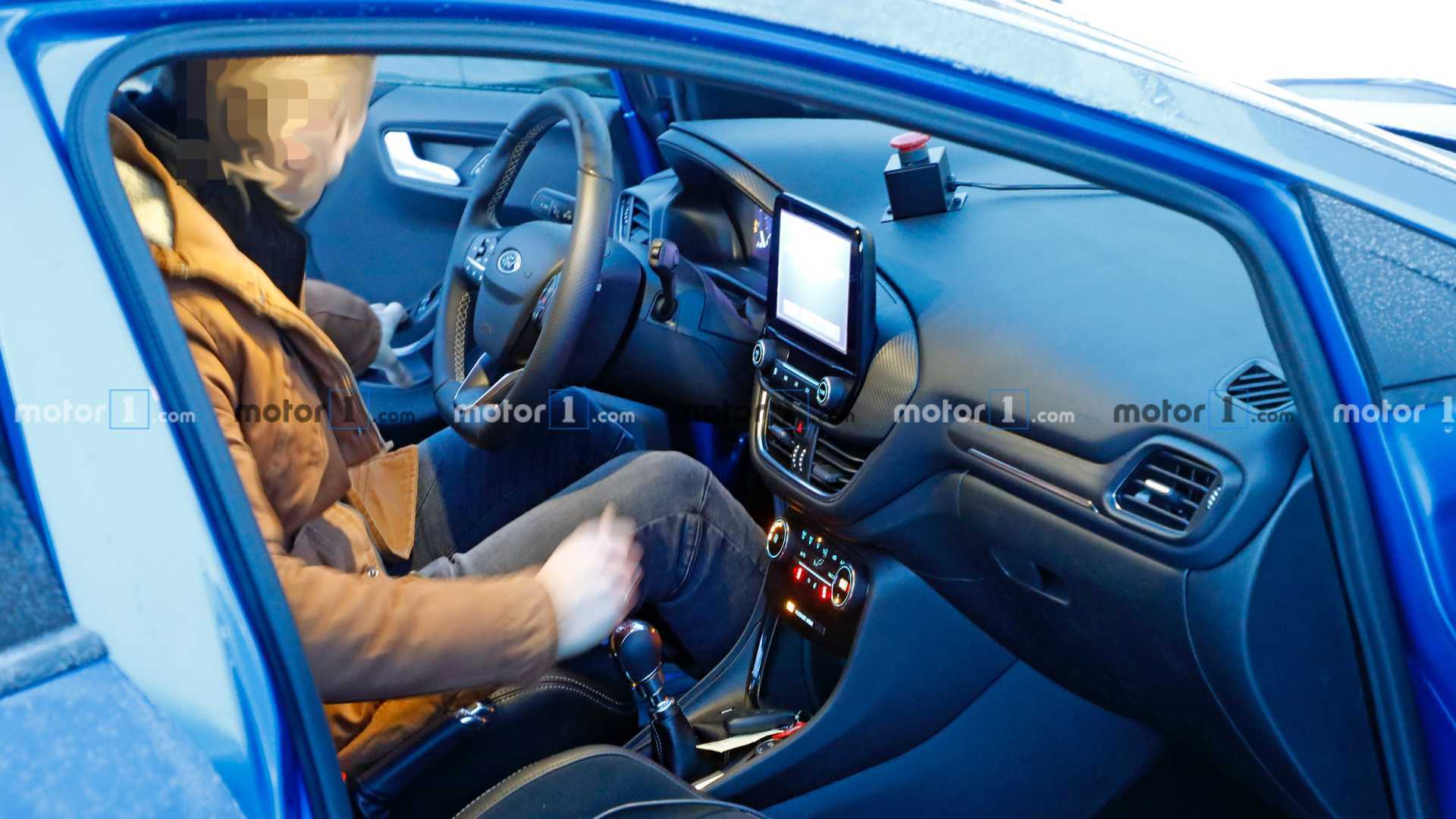 Салон Ford Puma ST будет отличаться наличием спортивных кресел Recaro