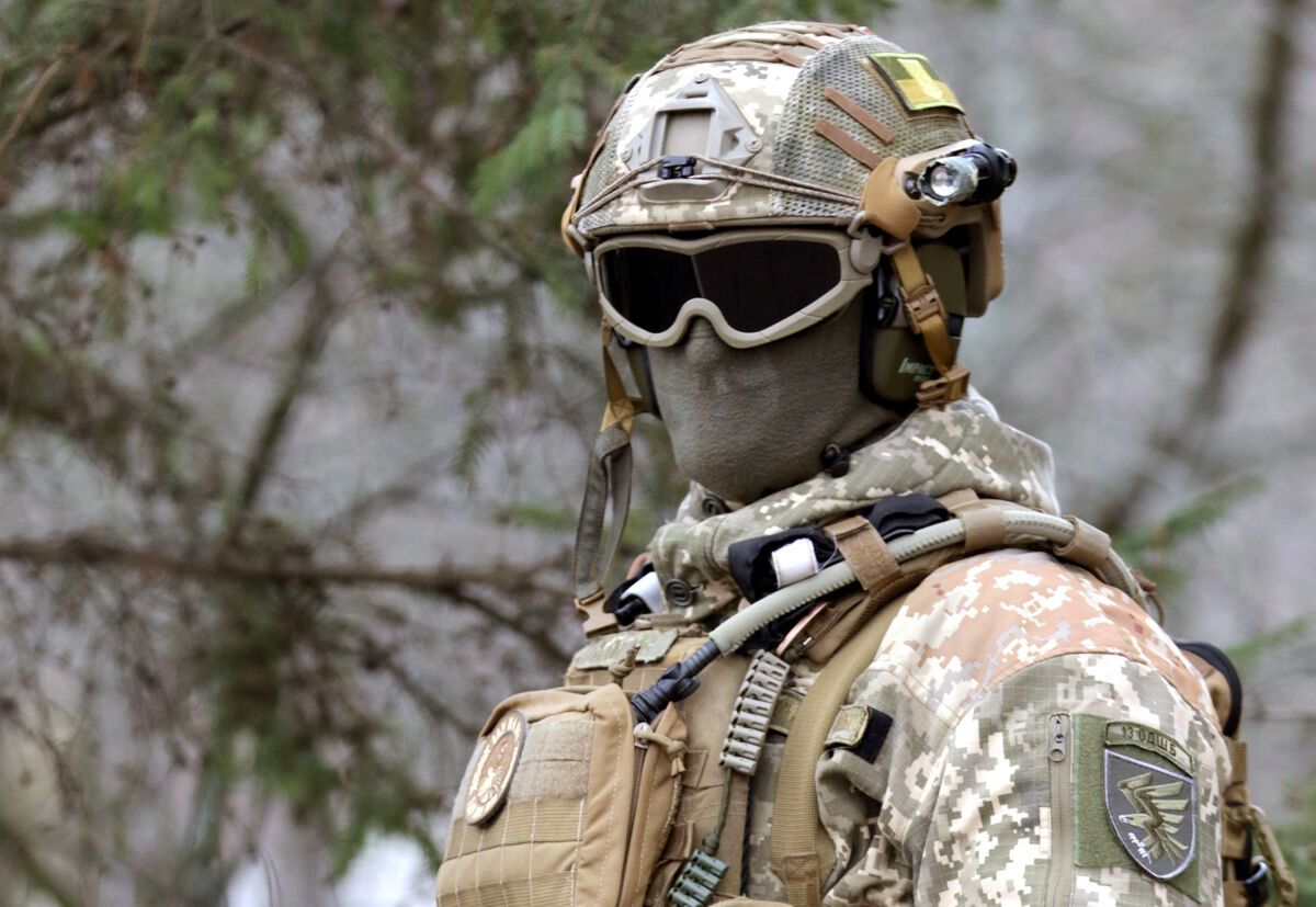 За зразками НАТО: в Україні створили надміцні шоломи для ЗСУ. Фото