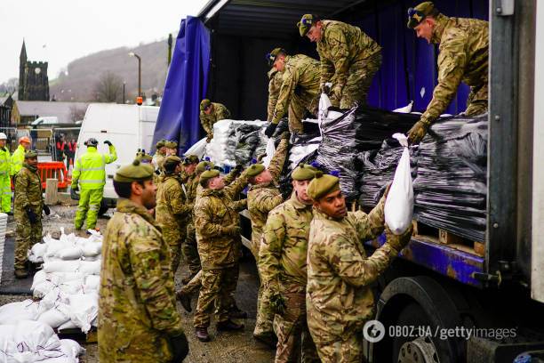 Ураган "Денніс" у Британії