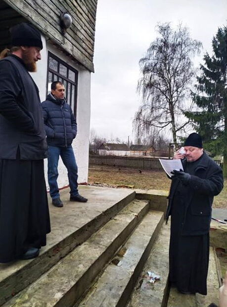 "Ударив головою в обличчя": прихильники Московського патріархату напали на священика ПЦУ на Чернігівщині. Фото і відео