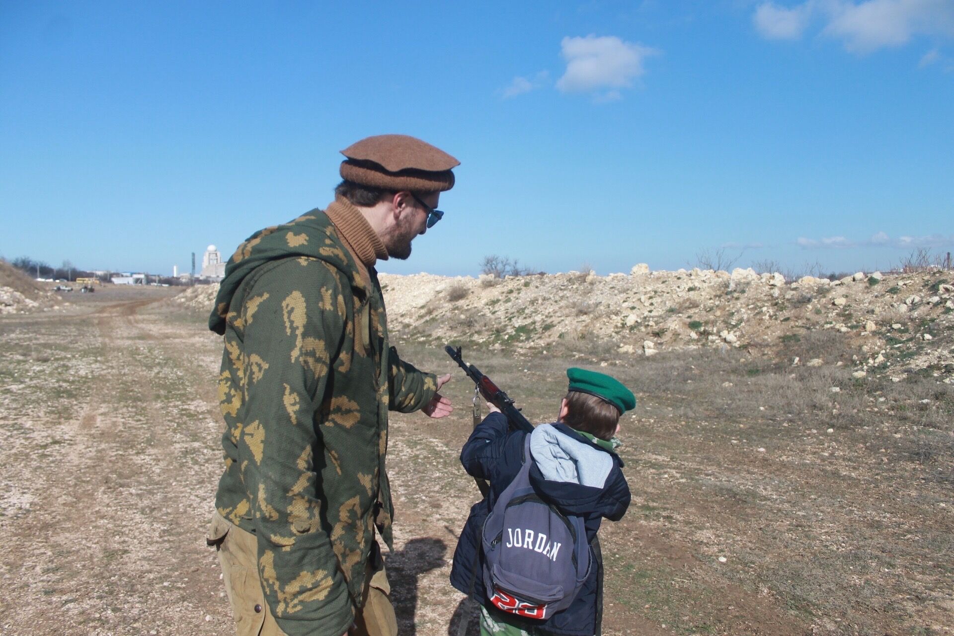 Оккупанты в Крыму устроили реконструкцию "афганских подвигов" перед детьми