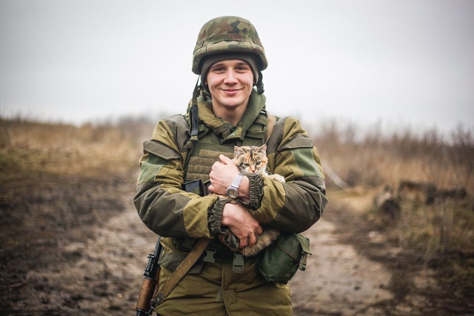 Украинские военные с котами