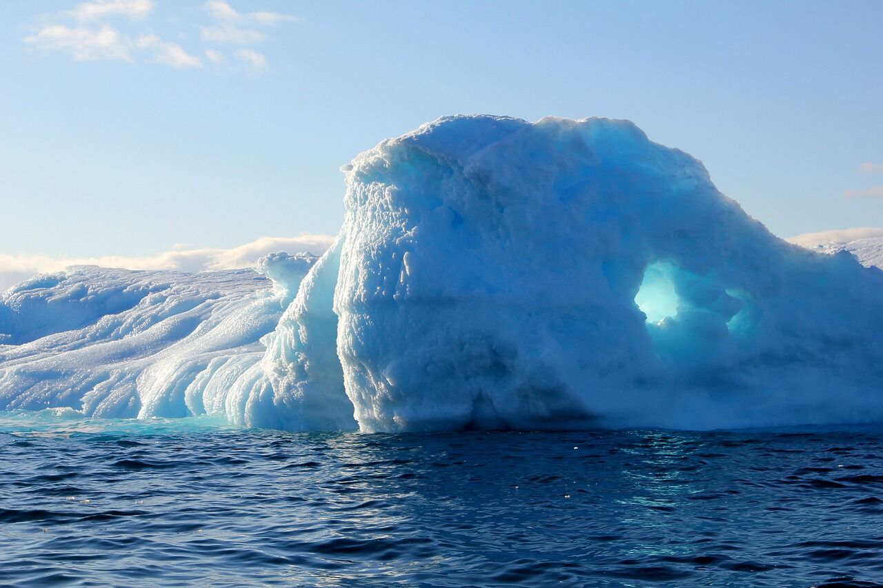 Гренландия захотела нажиться на тающих ледниках