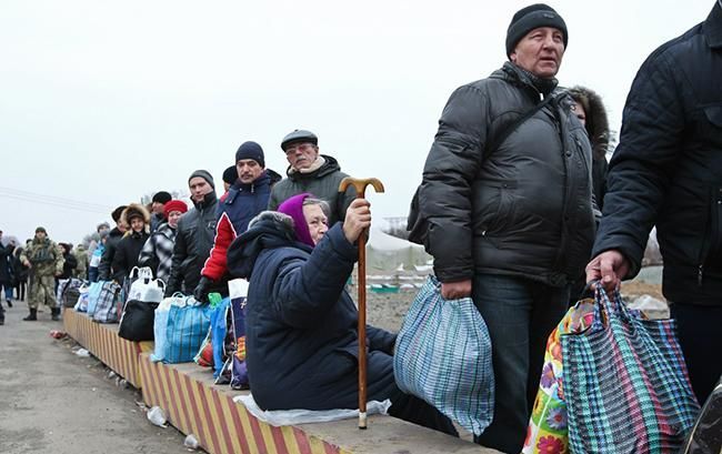 Пенсії для Донбасу: Розенко розповів, що чекає на жителів ОРДЛО