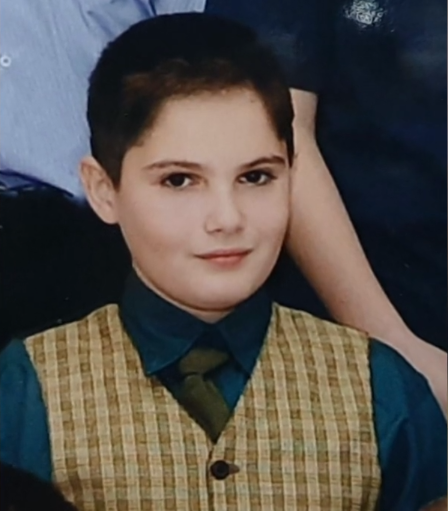 11-летний Кирилл, погибшего под завалами