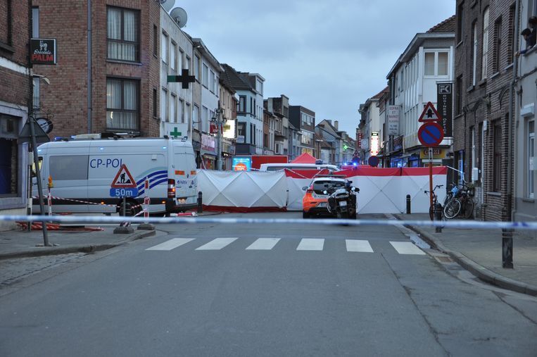 У Бельгії жінка з ножомх напала на перехожих