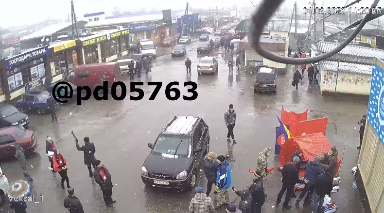 На Харьковщине разгромили палатки "Партии Шария": появилось видео
