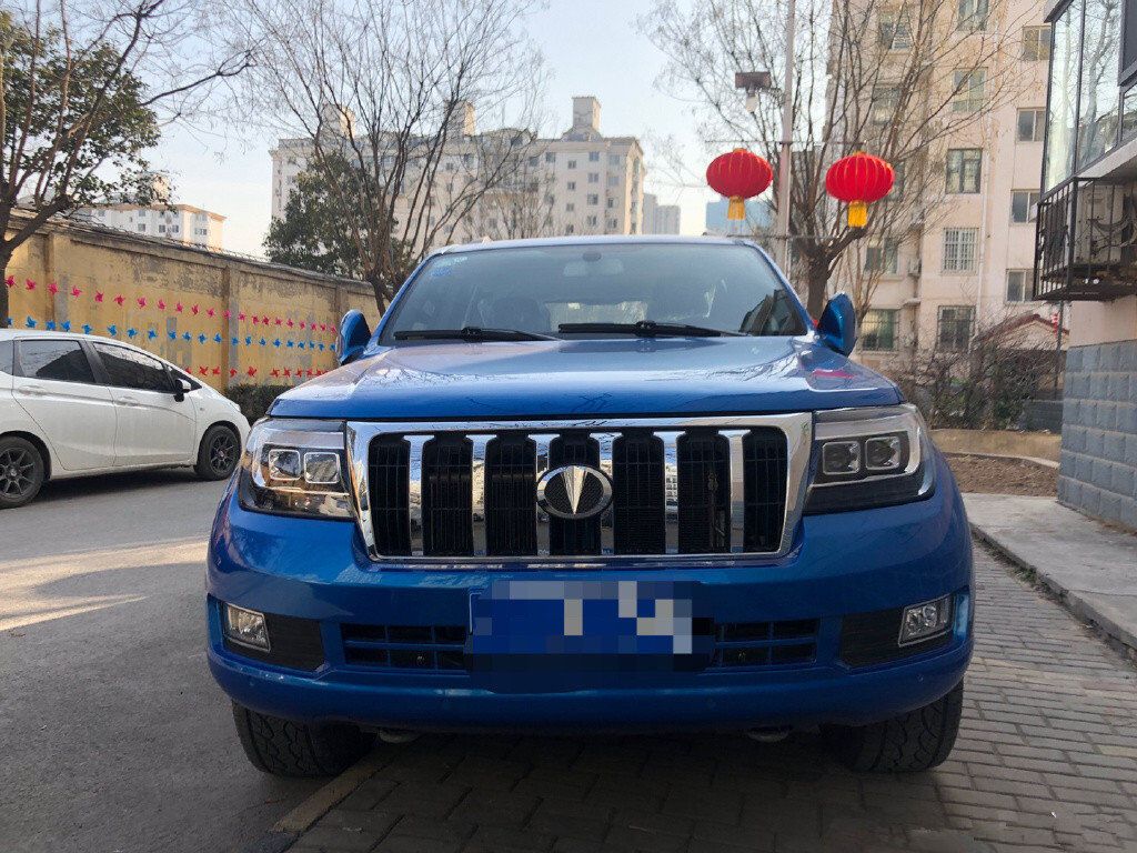 Скандальный китайский автомобиль опять увидели на улице