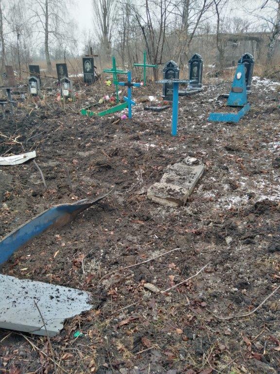 Терористи "ЛНР" розбомбили з артилерії цвинтар
