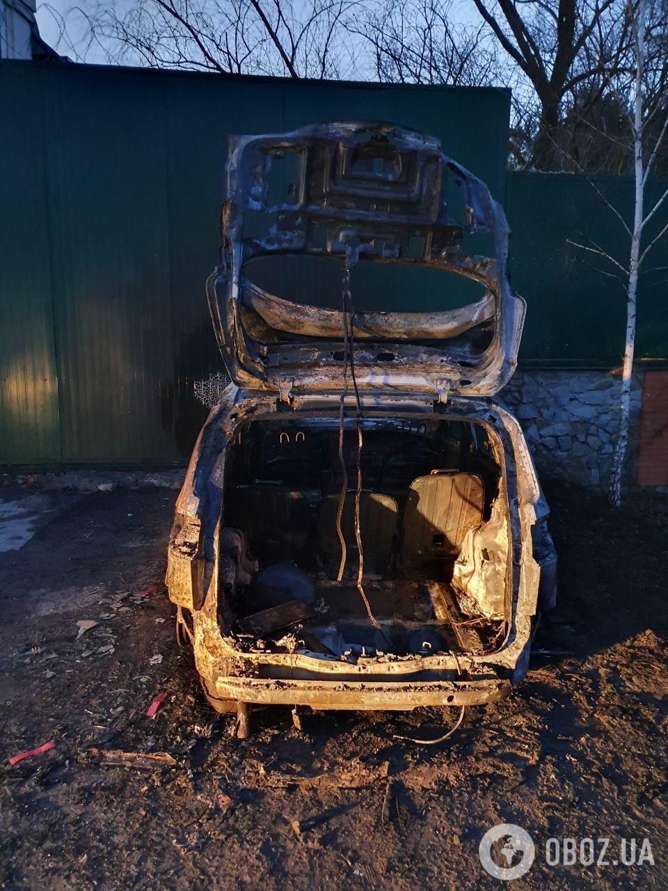 Под Киевом сожгли авто