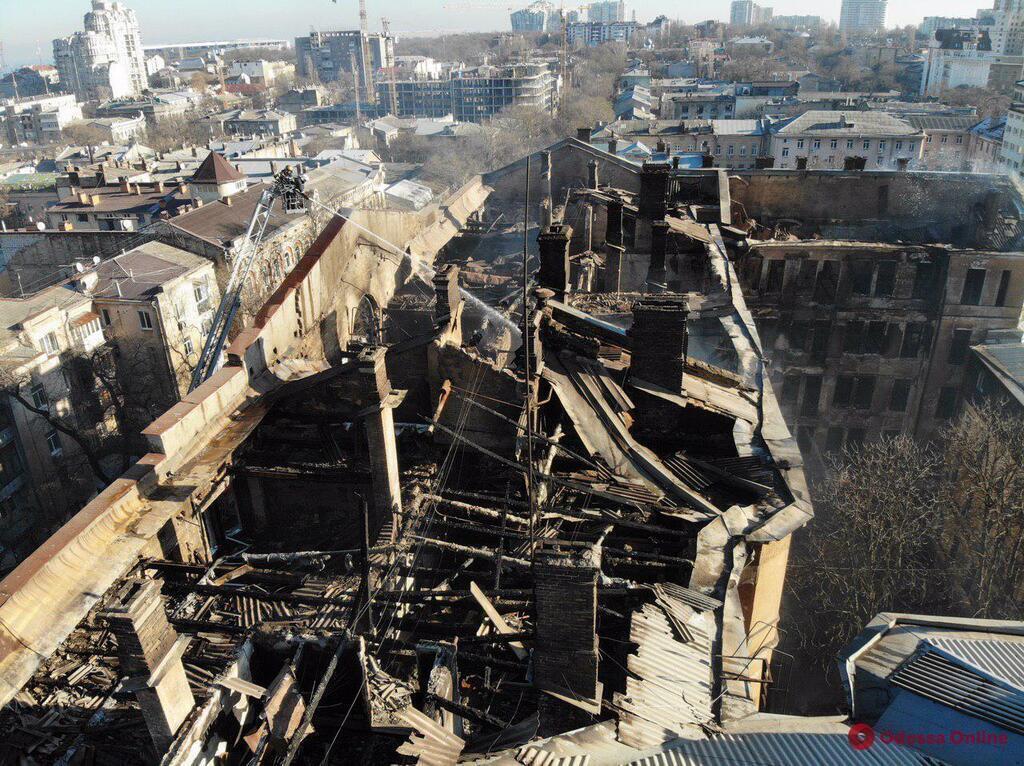 В Одесі відзвітували про виплати жертвам смертельного пожежі в коледжі