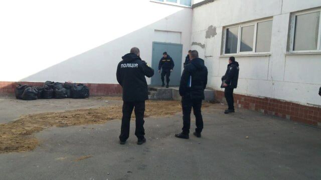 В Одесі через НП терміново евакуювали школу
