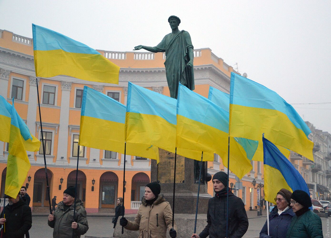 В Одессе трогательно почтили память погибших Героев Небесной Сотни