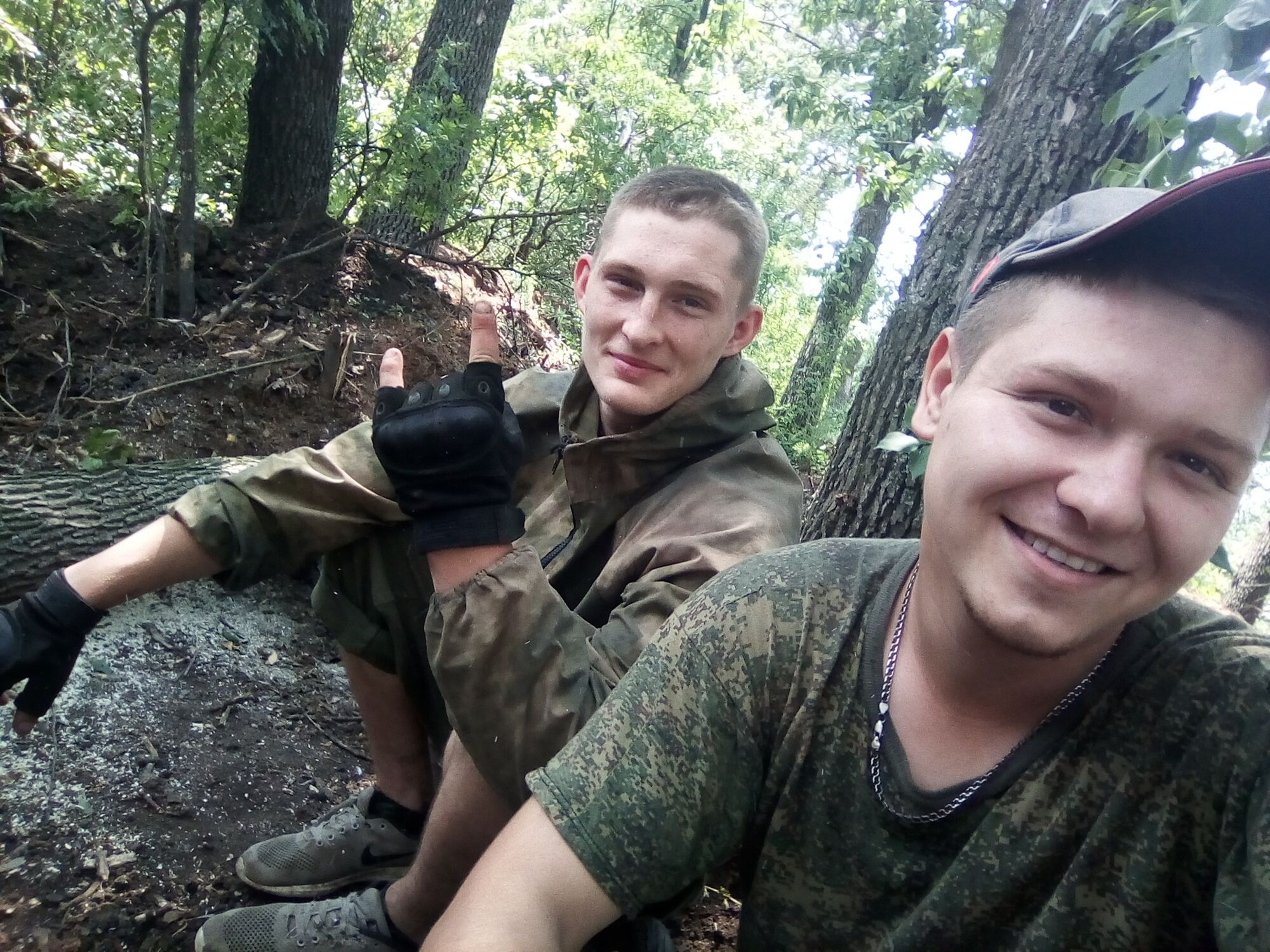Терорист "ДНР" Андрій Лазарєв (зліва)