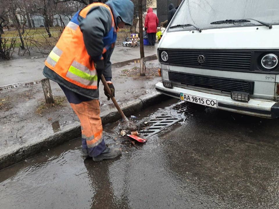 В Киеве ликвидировали подтопления