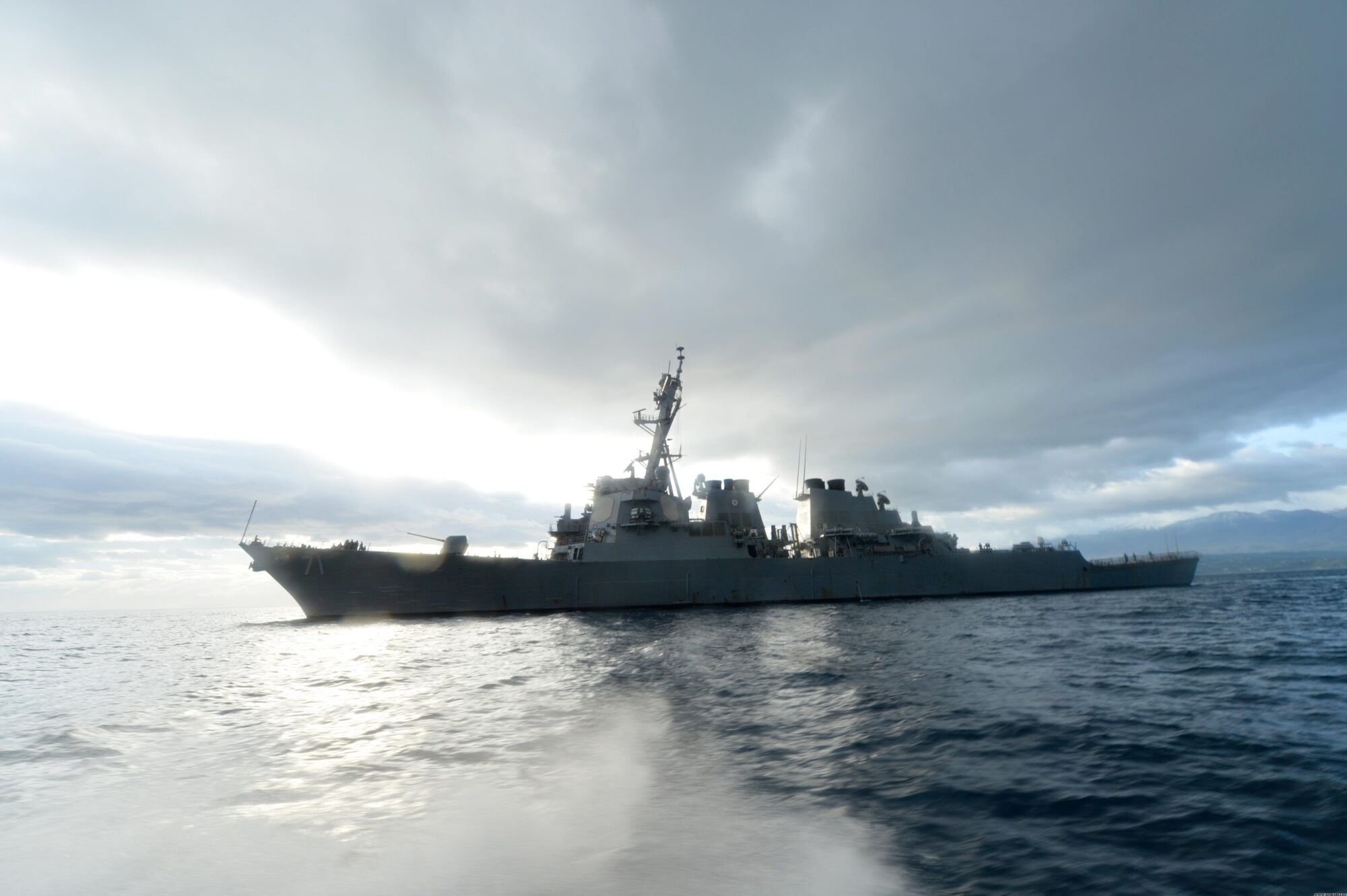 Есмінець ВМС США USS Ross DDG 71