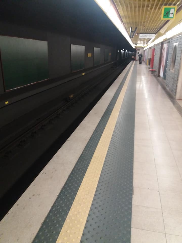 Станция метро в Милане