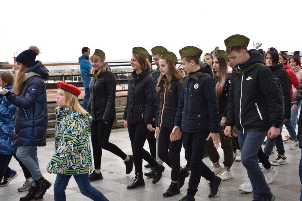 Военная пропаганда для детей в Крыму