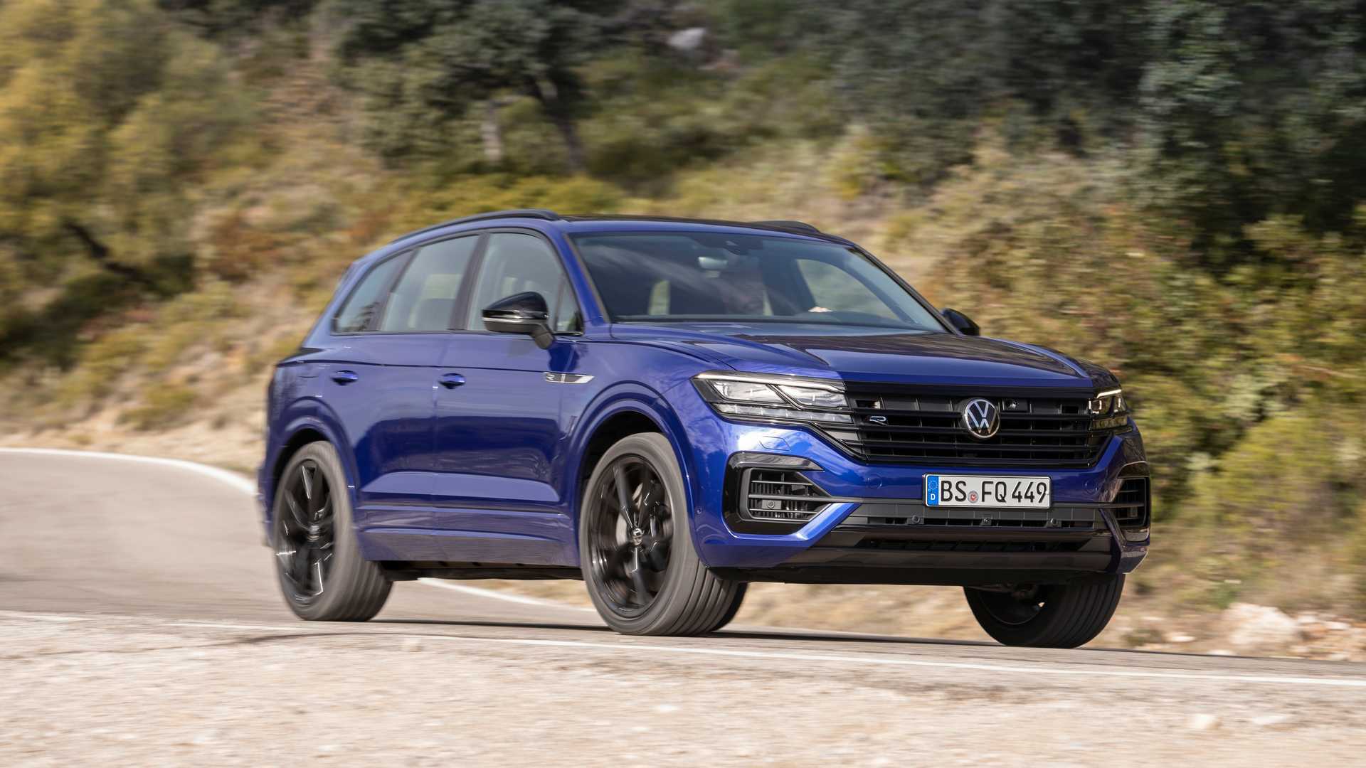 Volkswagen Touareg R Новинка стане третьою моделлю з PHEV в європейській сім'ї VW після Golf і Passat GTE