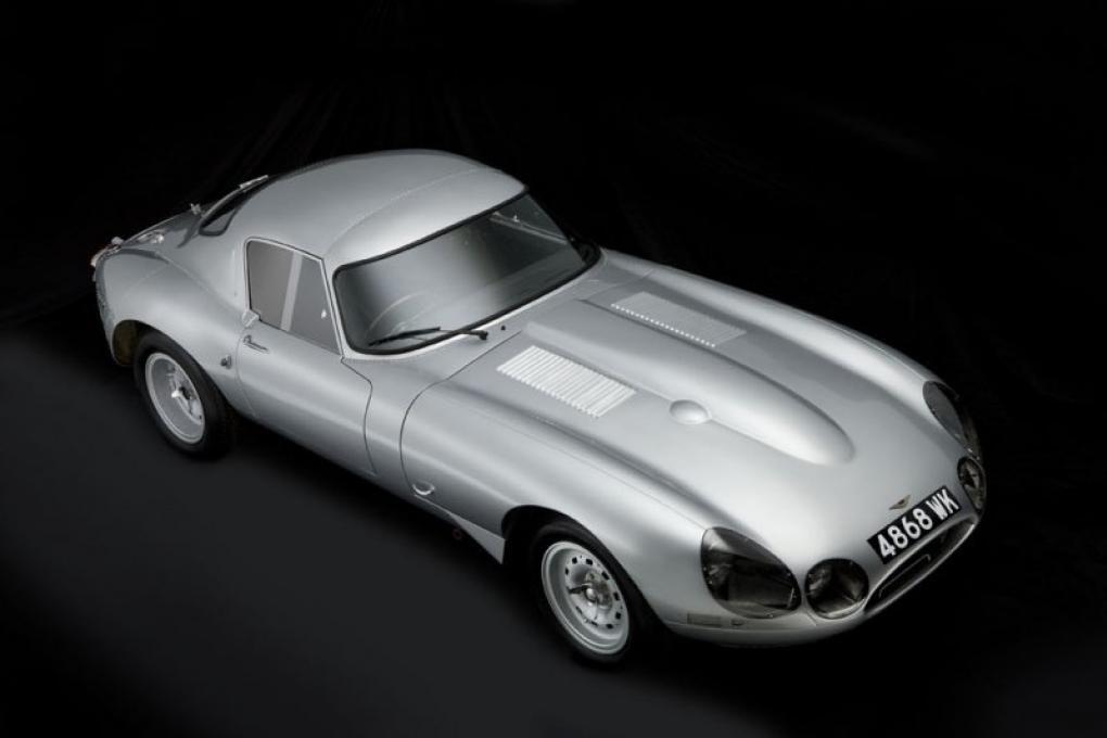 Пошкоджений в аварії в 1964 році, болід Jaguar E-Type Lightweght майстра СМС зібрали буквально по частинах