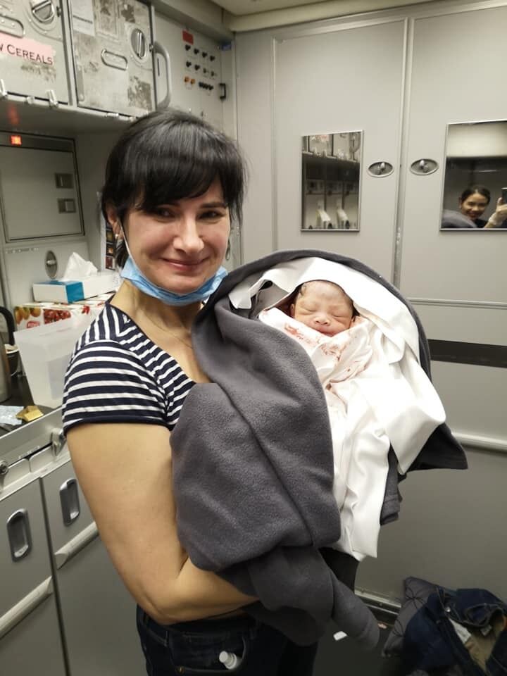 Олена Федченко з новонародженим