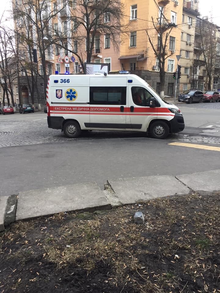 В Киеве поликлиника попала в скандал с больным мужчиной
