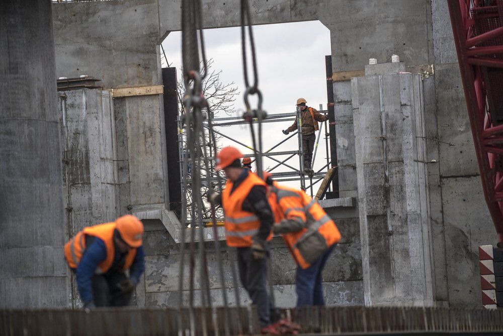 Дальше – метро на Троещину: Кличко показал, как строят мост над Русановским озером