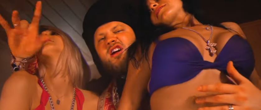 Особов feat. SLIMUS (Слим) - "С легким паром"