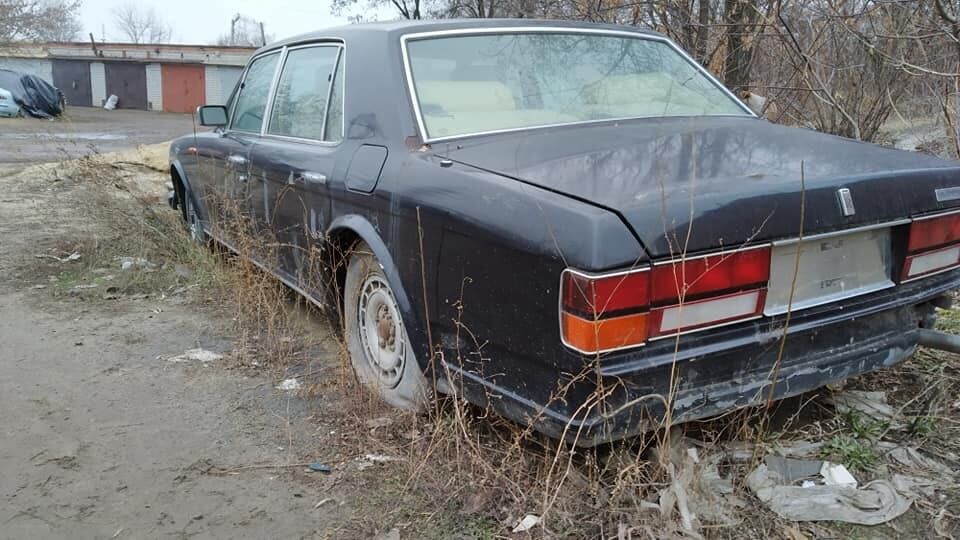 Брошенный Rolls-Royce Silver Spur II: так он выглядит на начало 2020 года