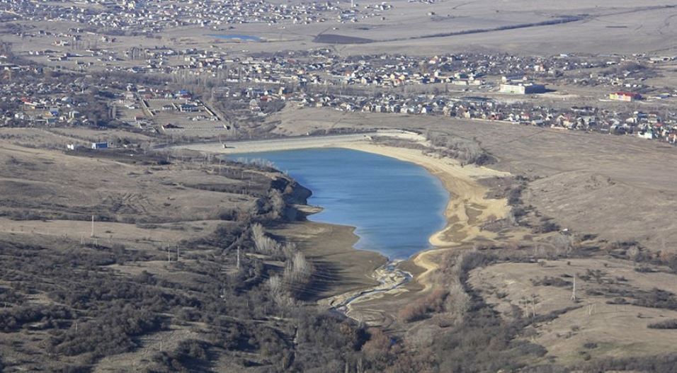 По данным "Крым SOS", Аянское водохранилище в Крыму заполнено лишь на треть