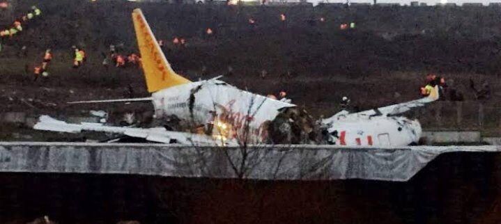 Авария самолета в аэропорту Стамбула