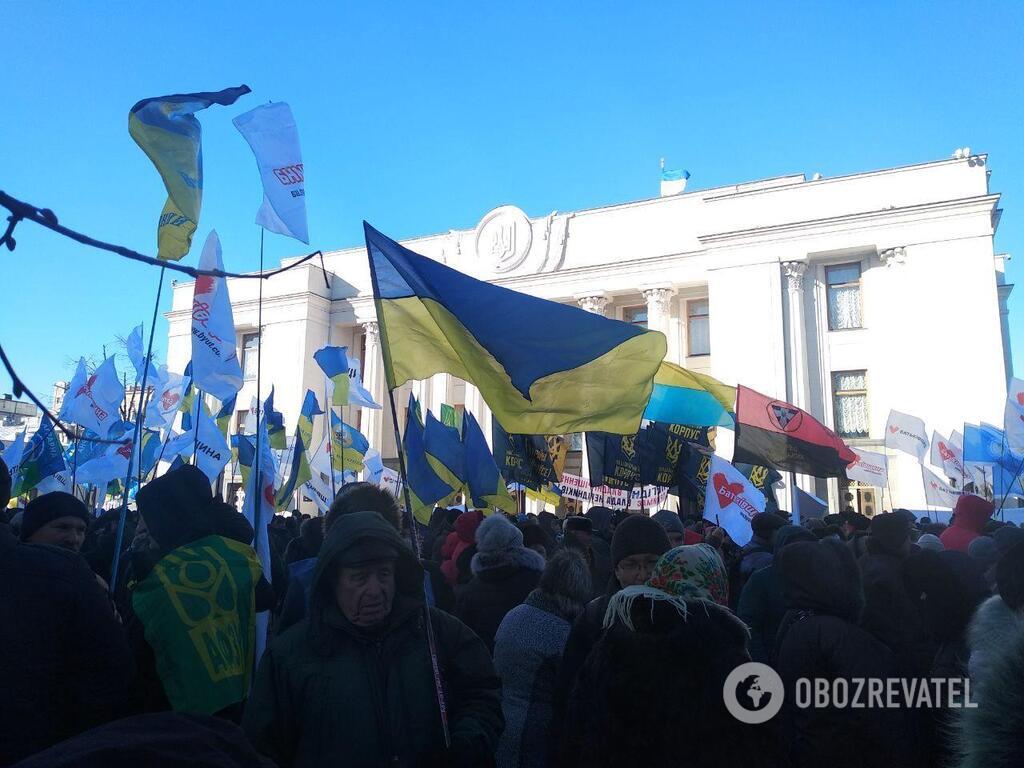 У Києві влаштували акції проти продажу землі в Україні