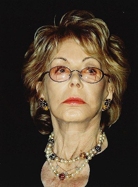 Энн Байденс