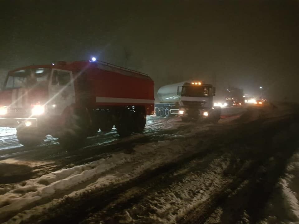 В Украине выпало до 20 см снега: где штормит и что на дорогах