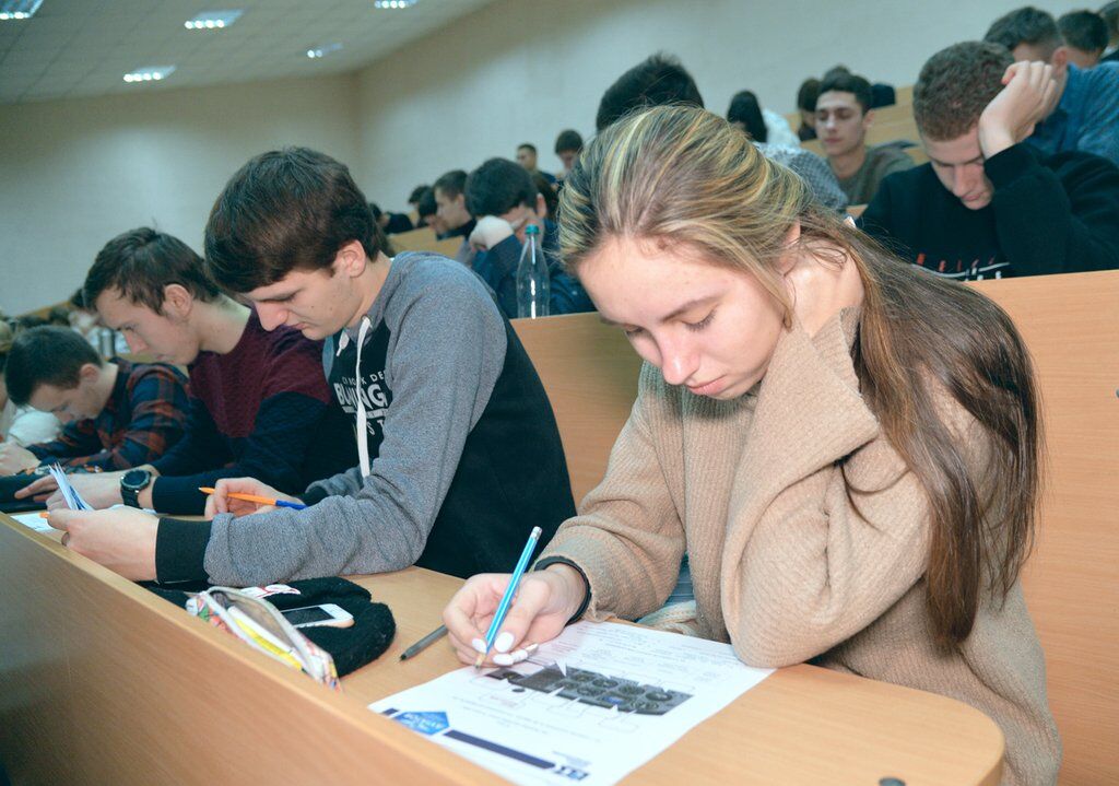 Українські студенти борються за поїздку на авіасалон Фарнборо