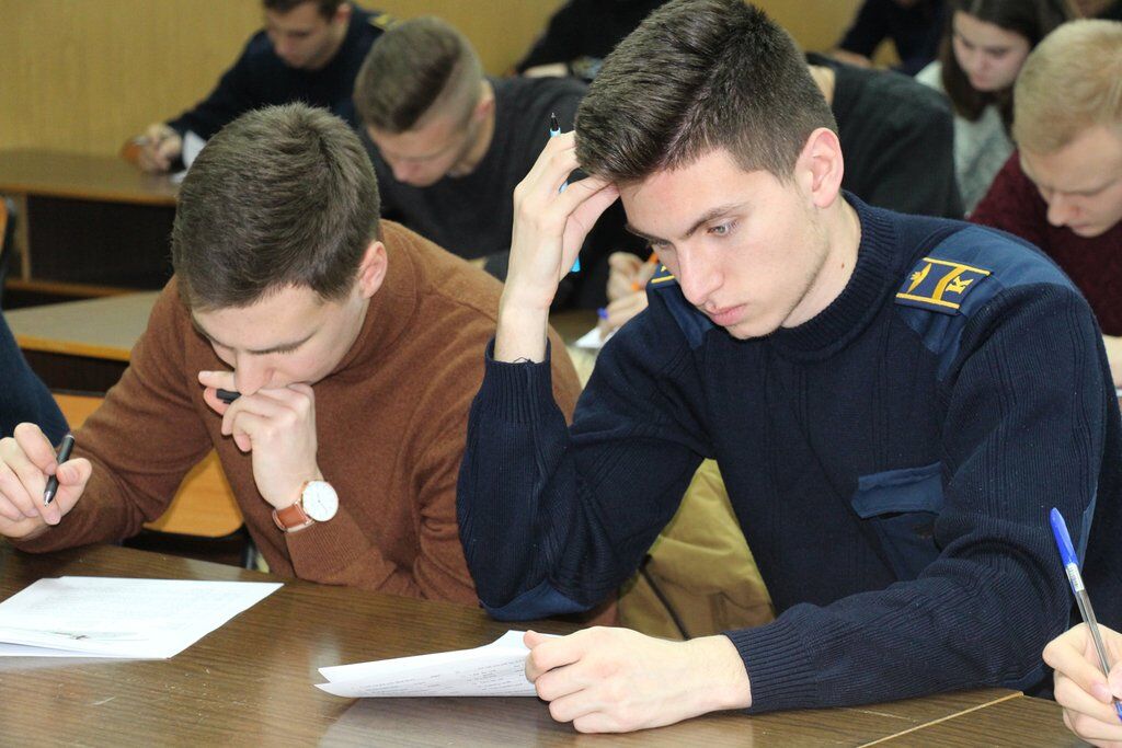 Украинские студенты сражаются за поездку на авиасалон Фарнборо