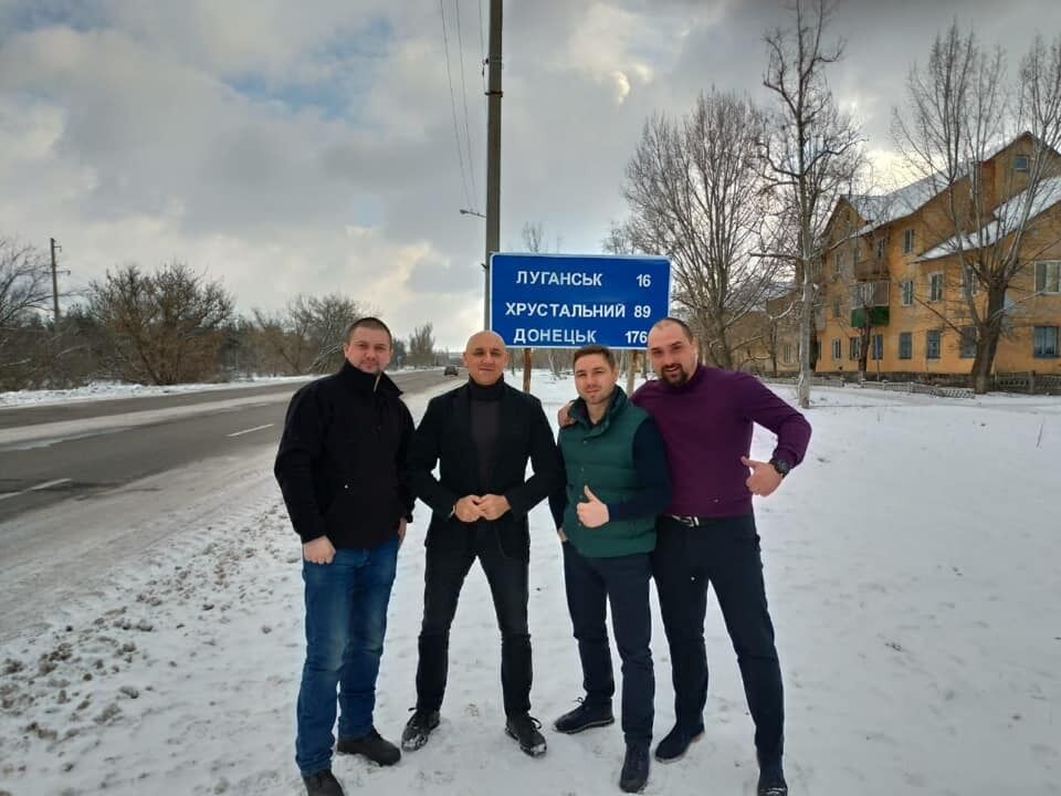 Олександр Маринченко (крайній праворуч), Сергій Тамтура (крайній зліва)