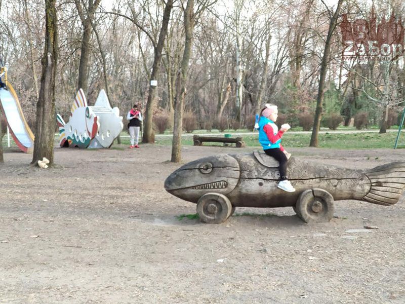 Статуя убила девочку в Запорожье: местные жители подняли бунт