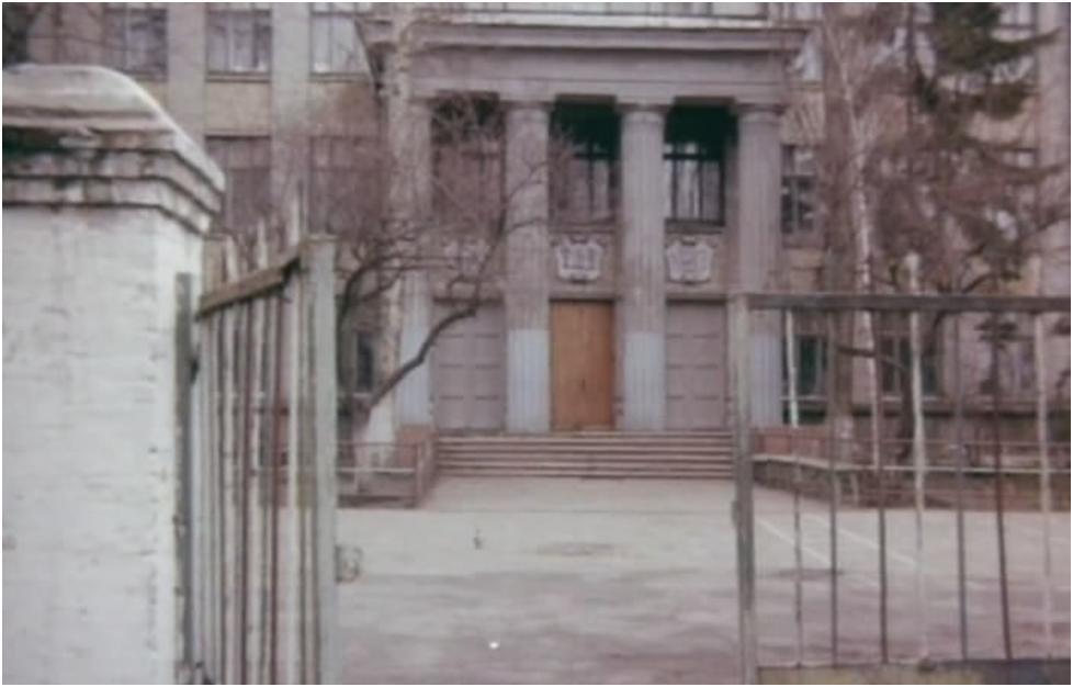 128-я київська школа з часу зйомок практично не змінилася