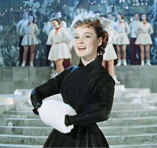 Людмила Гурченко у фільмі "Карнавальна ніч" (1956)