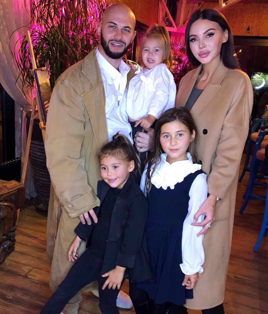 Джиган і Оксана Самойлова з дітьми