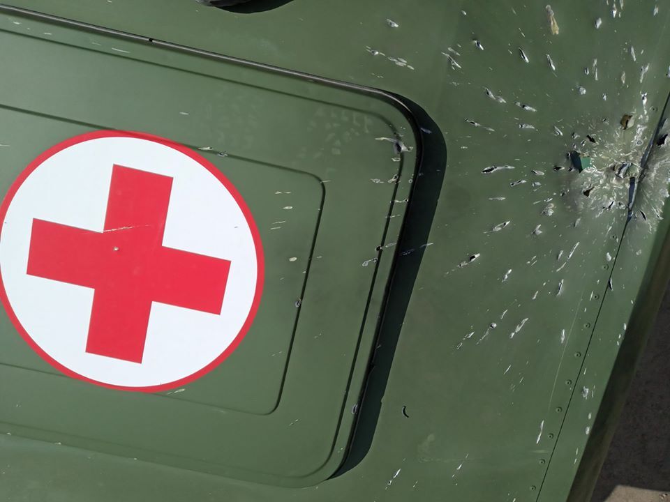 Поблизу Гнутового російські безпілотники атакували медичний автомобіль