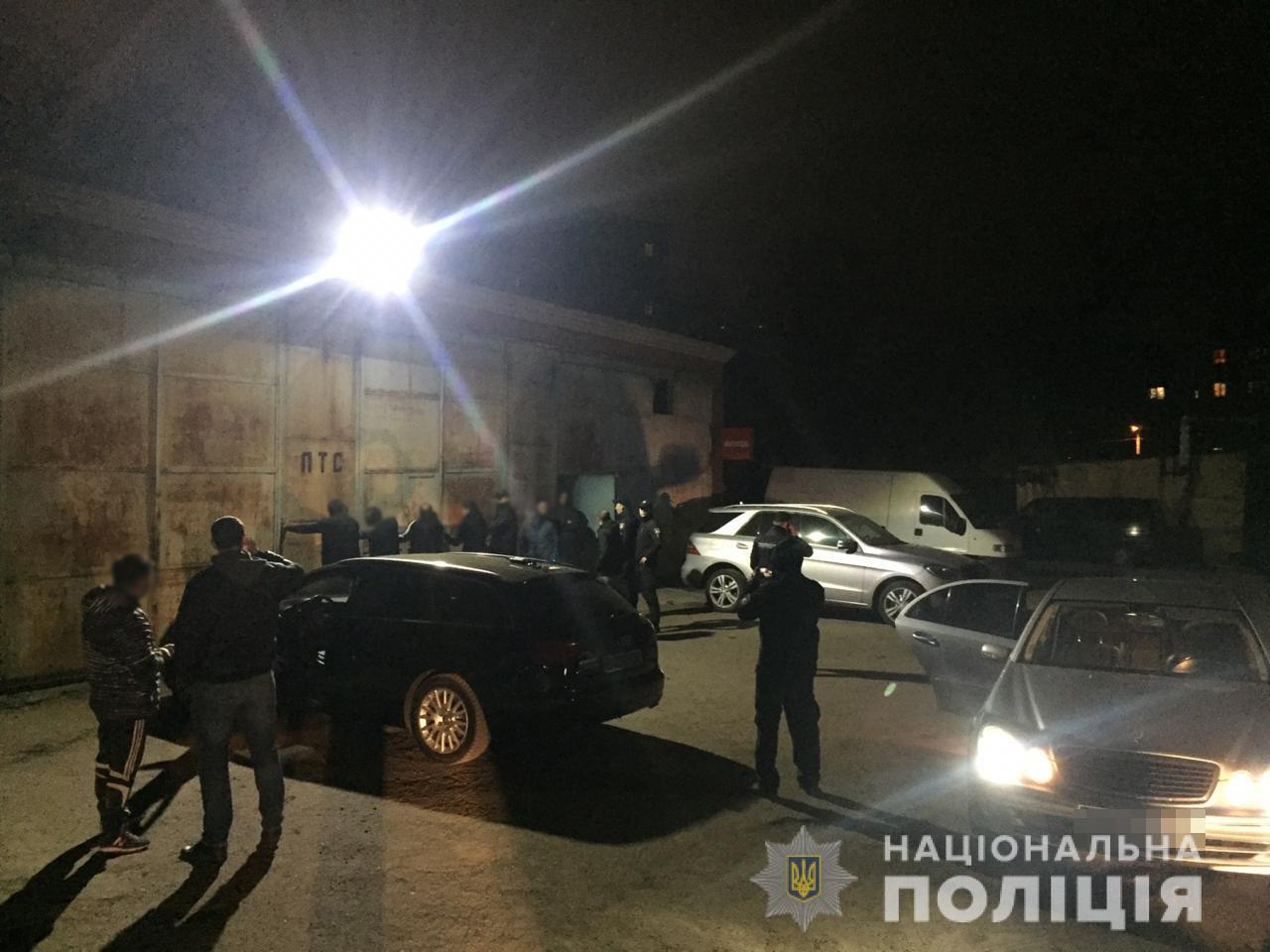 В Одессе банда взяла в плен доверчивого продавца авто
