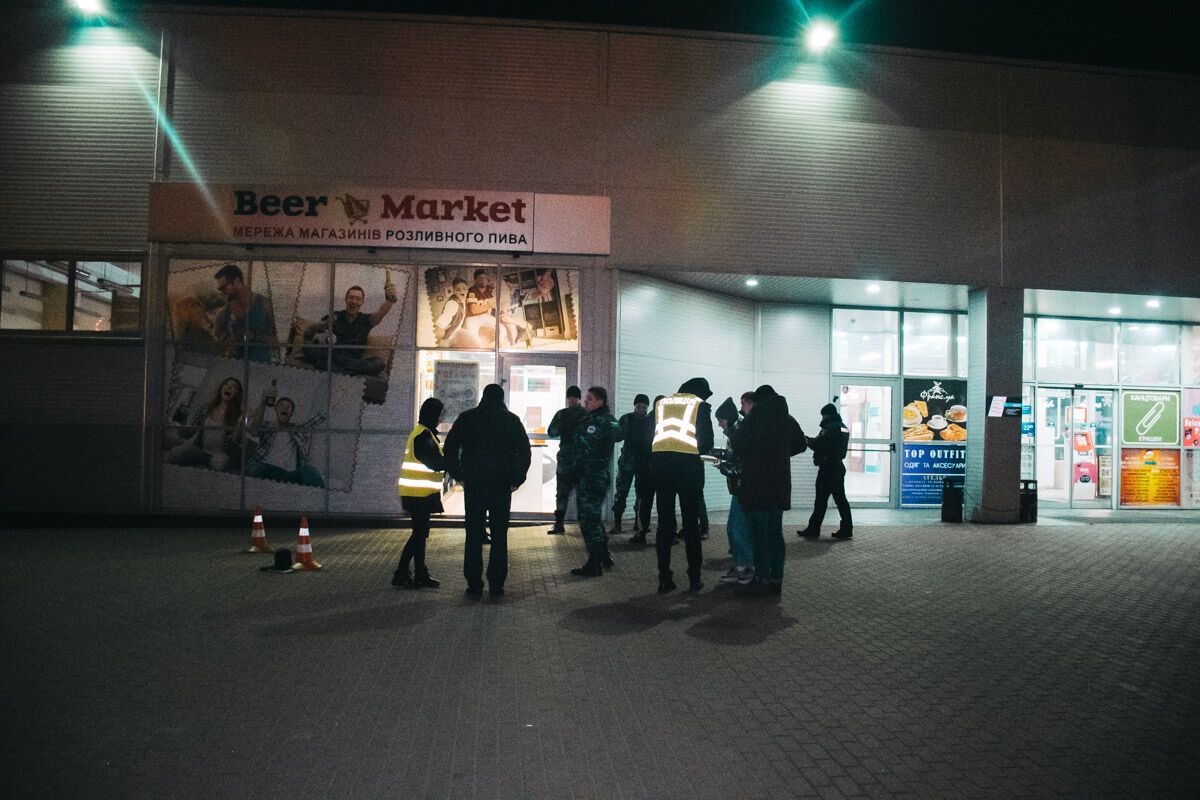 В Киеве возле супермаркета устроили стрельбу