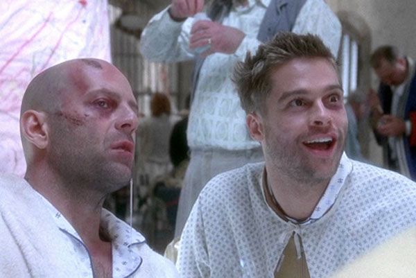 Брюс Вілліс і Бред Пітт у фільмі "Дванадцять мавп" (1995)