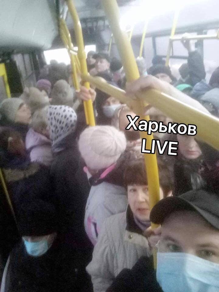 В Харькове устроили давку в транспорте