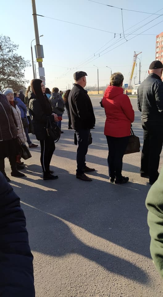 Ð ÐÐ°Ð¿Ð¾ÑÐ¾Ð¶ÑÐµ Ð² Ð¾ÑÐµÑÐµÐ´Ð¸ Ð½Ð° Ð¼Ð°ÑÑÑÑÑÐºÐ¸ Ð²ÑÑÑÑÐ¾Ð¸Ð»Ð¸ÑÑ ÑÐ¾ÑÐ½Ð¸ Ð»ÑÐ´ÐµÐ¹