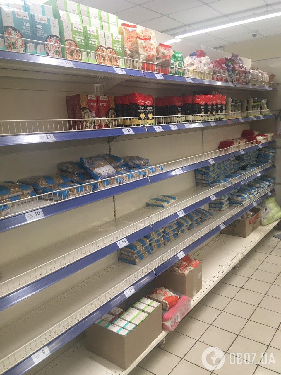 Розмітають навіть котячий корм! З'явилися нові фото і відео з карантинного Києва