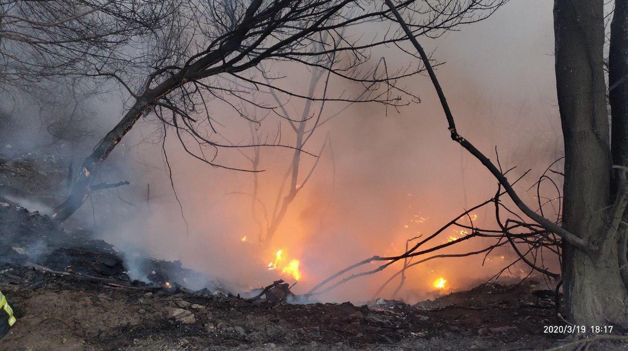 Пожар в Киеве сейчас попал на фото и видео